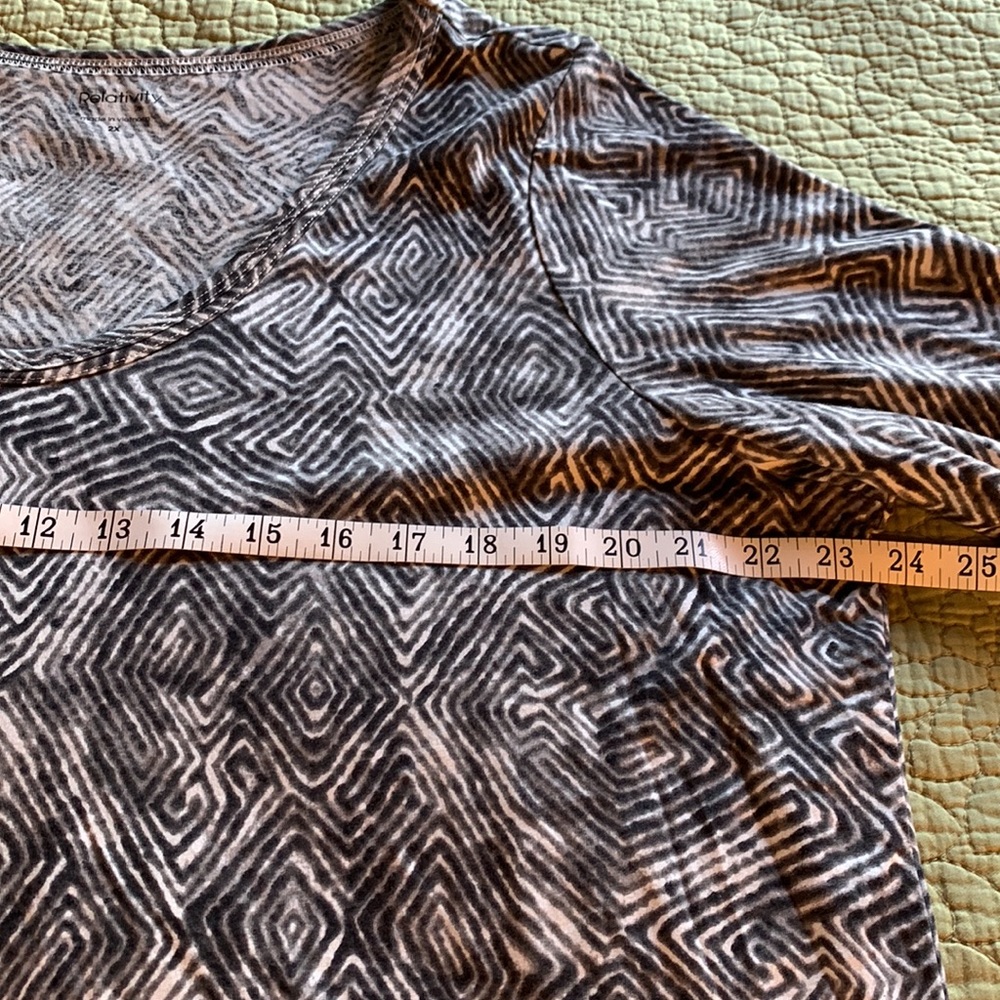 Relativity Scoop Neck 3/4 Sleeve T-Shirt Size 2X - Picture 7 of 14